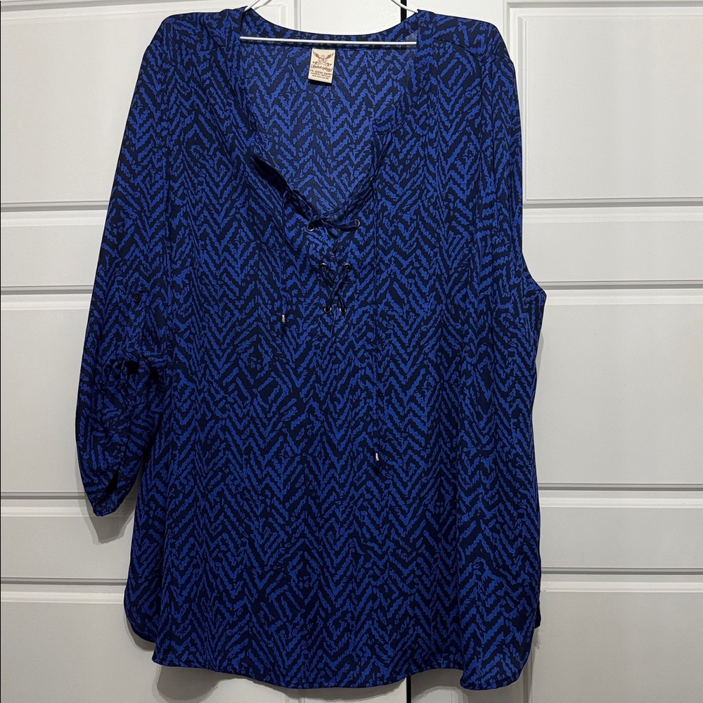 Faded Glory Blue and Black Abstract Top